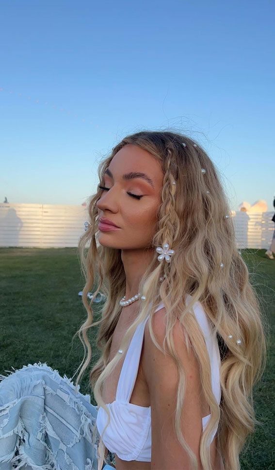 Edc Hair, Mode Coachella, Rave Hairstyles, Festival Hairstyles, Music Festival Hair, Coachella Hair, Festival Make Up, Concert Hairstyles, Edm Festival Outfit