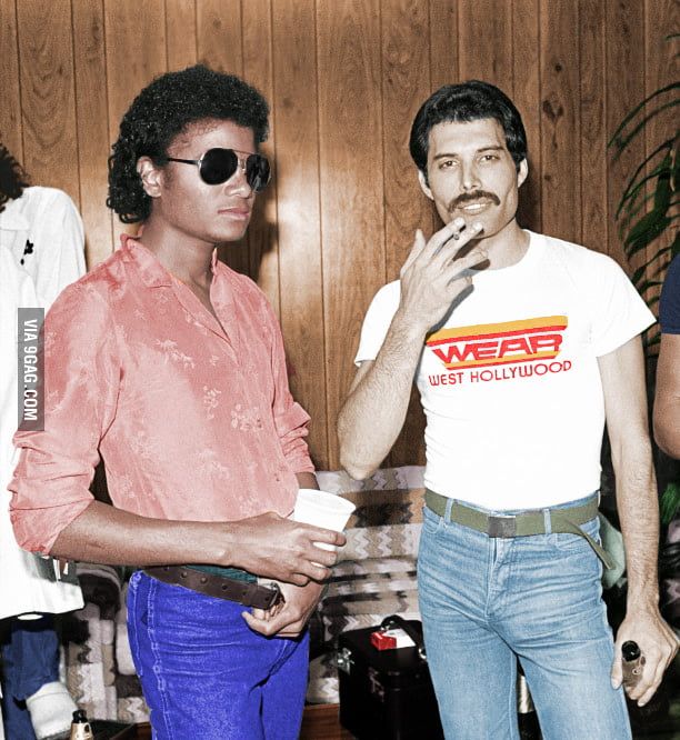 A colorized B&W photo of Michael Jackson and Freddie Mercury, 1981. Freddie Mercury Michael Jackson, Queen Songs, Vision Wall, Freddy's Nightmares, Posters Music, Michael Jackson Wallpaper, Photos Of Michael Jackson, Michael Cera, Freddy Mercury