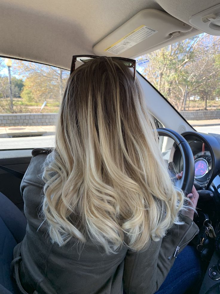 Dirty Blonde Ombre, Balayage Beige, Rambut Brunette, Ombre Hair Blonde, Dirty Blonde Hair, Brown Hair Balayage, Blonde Hair Inspiration, Blonde Hair Shades, Punk Hair