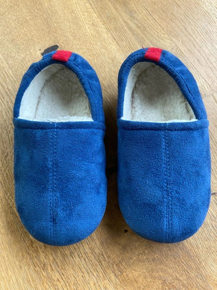 The Little White Company Blue Fluffy Slippers - Size 9 / EU26 | eBay Fluffy Slippers, White Company, Earn Extra Money, Extra Money, Free Delivery, Slippers, Money, Best Deals, Blue