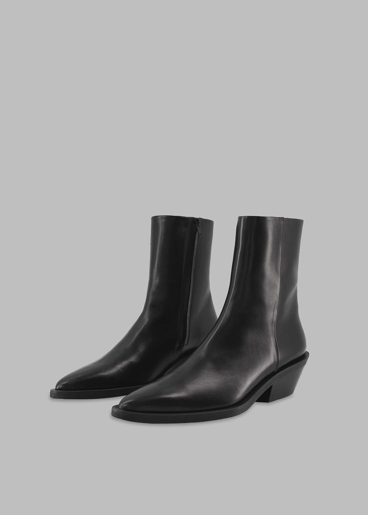 A.Emery Hudson Boot - Black Pointed Boots Outfit, Chelsea Boots Men Outfit, Pointed Boots, Mens Dress Boots, Frankie Shop, Chelsea Boots Men, Leather Heeled Boots, Mens Leather Boots, Leather Chelsea Boots