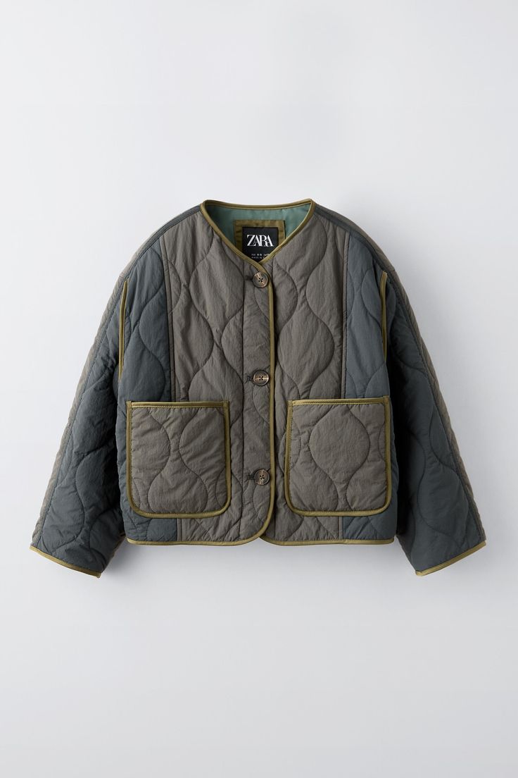 QUILTED JACKET Collarless Quilted Jacket Outfit, Artsy Winter Fashion, Zara Fall Winter 2024 2025, Interesting Clothes Design, Jacket Trends 2024 Fall, Cool Winter Fashion, Quilted Jacket Zara, Zara Quilted Jacket, White Quilted Jacket Outfit