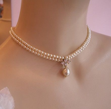 18 Beautiful Pearl Choker Necklace Designs Levihan Wedding, Wedding Jwellary, Double Infinity, Combination Dresses, Short Necklaces, Clothes Wishlist, Choker Necklace Designs, Bride Necklace, Pearl Jewelry Design