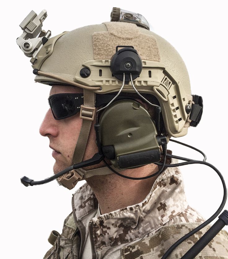 HHV ATE® #tactical Ballistic Helmet sporting Ops-Core VAS Shroud, Wilcox Mount, Ops-Core Counter weight. Ops Core Helmet, Helmet Design Ideas, Military Helmet, Combat Helmet, Womens Motorcycle Helmets, Fast Helmet, Army Helmet, Tactical Helmet, Combat Gear