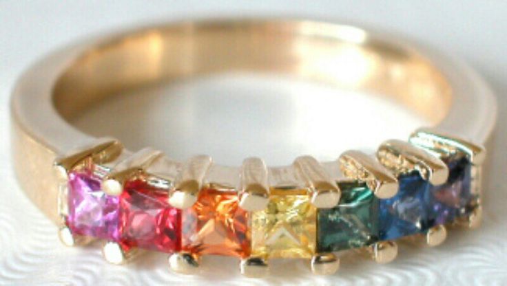 Princess rainbow ring Rainbow Ring, Rainbow Sapphires, Rainbow Rings, Rainbow Jewelry, Jewelry Showcases, Ring Ideas, Natural Rainbow, Tourmaline Ring, Rainbow Color