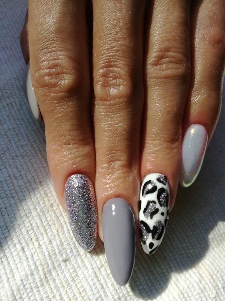 Grey Animal Print Nails, Gray Oval Nails, Grey Leopard Print Nails, January Nail Designs 2024, Biab Nail Design Autumn, Grey Cheetah Nails, Gray Leopard Nails, Grey Leopard Nails, Glitter Leopard Nails