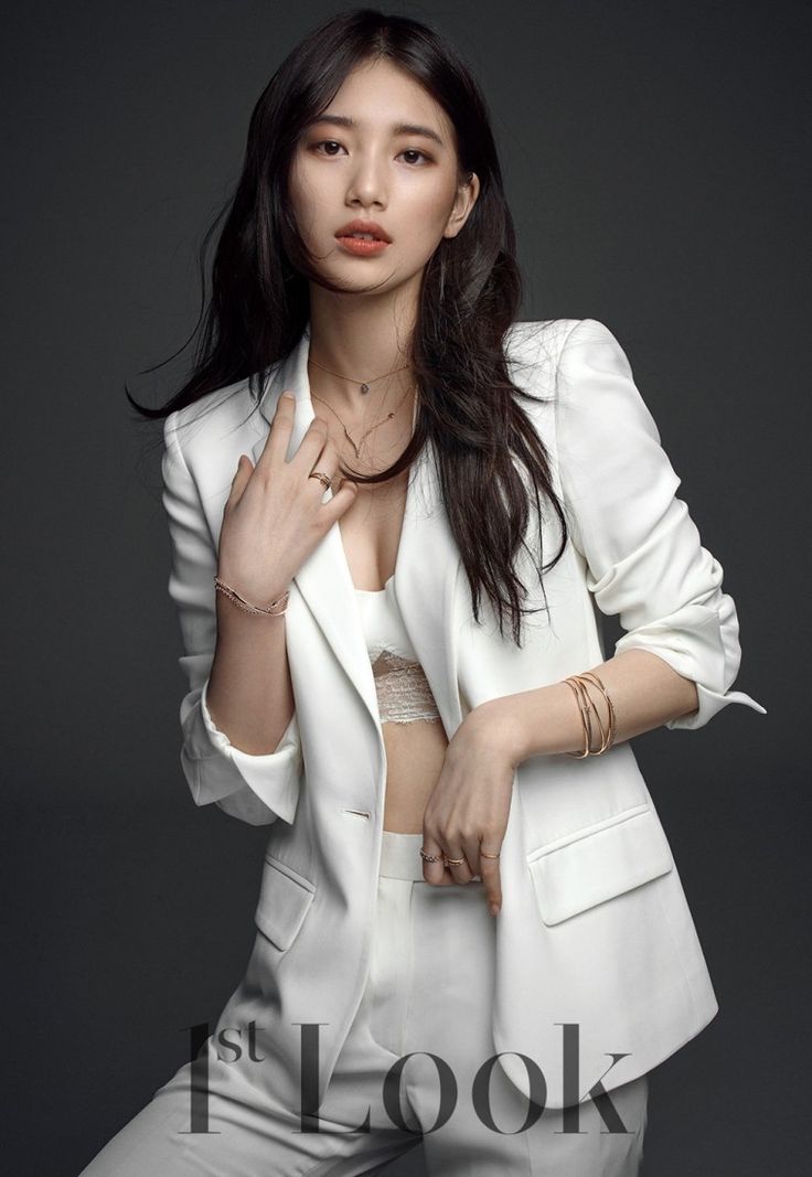 미쓰에이 수지 화보 사진 모음 :: 21세기토끼 Miss A Suzy, Look Magazine, White Suit, Bae Suzy, Korean Celebrities, Looks Style, Korean Beauty, Celebrities Female, Korean Girl