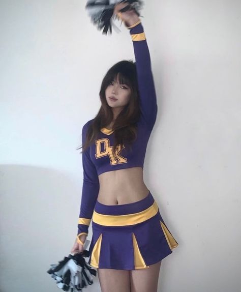 Cheerleader Halloween Costume, Cheer Costumes, Asian Cheerleader, Hot Halloween Outfits, Cute Cheerleaders, Cheerleader Costume, Purple Fits, Cheer Outfits, Trendy Halloween Costumes