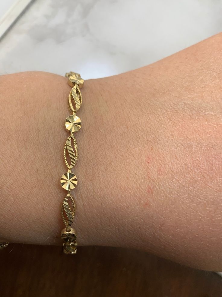 14kt yellow gold bracelet, weighs 3.9dwt and is 7.25" long! Fashion Jewelry Necklaces Gold, Modern Mehndi, Necklaces Gold, Boutique Dress Designs, Rings Diamond, Bracelet Chain, Boutique Dress, Fancy Jewellery, Jewelry Rings Diamond