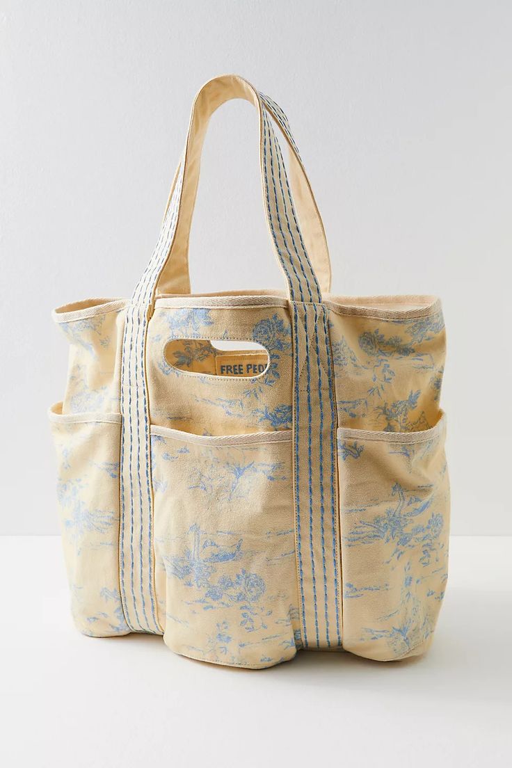 Printed Caravan Tote | Free People Pretty Bags, Oversized Style, Cute Bags, Sewing Bag, Pocket Detail, Tote Bag Design, Canvas Bag, Things To Buy, Caravan