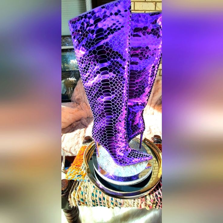 Knee High Pointy Toe Sequin Metallic Purple Us Size 10 New With Box Purple Closed Toe Party Boots, Lavender Boots, Snake Fashion, Imvu Outfits, Purple Snake, Imvu Outfits Ideas Cute, Sequin Boots, Fashion Nova Shoes, Us Size 10