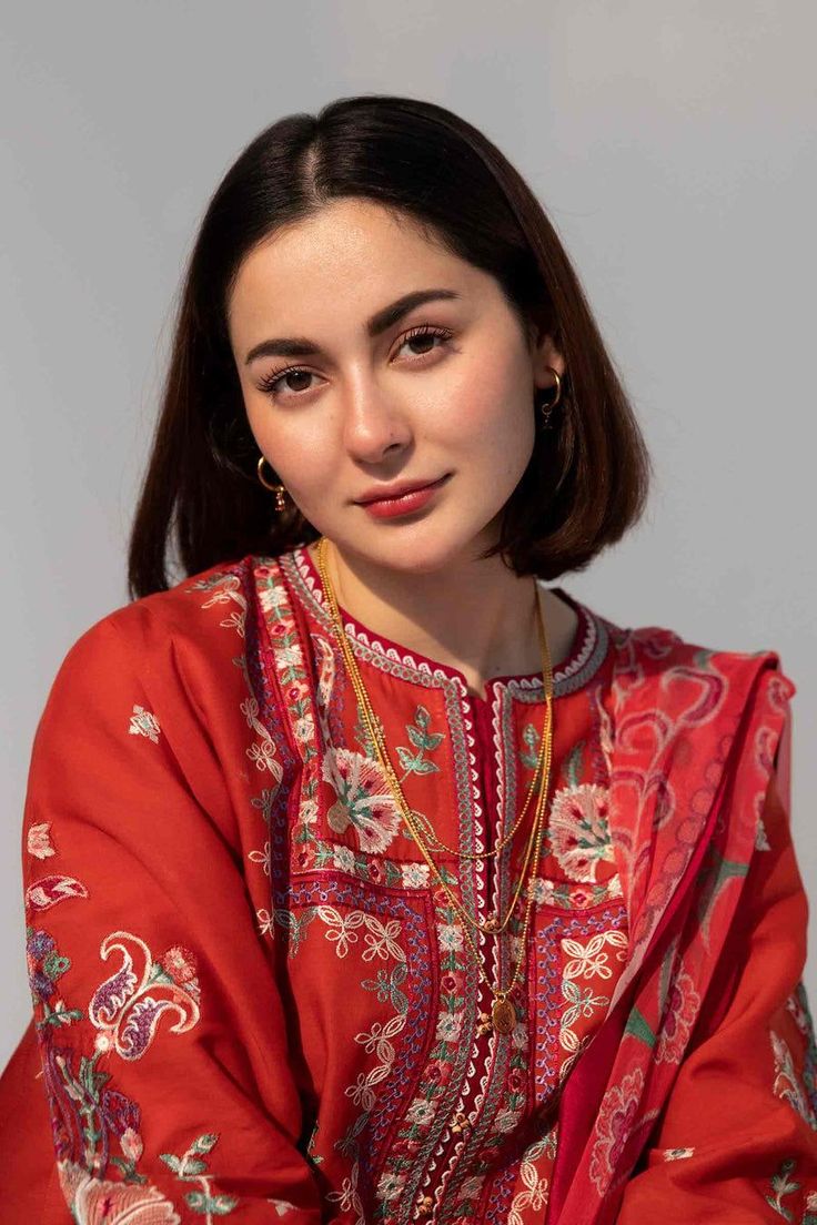 Zara Shahjahan Z23-10B Coco Spring Summer Lawn Hania Amir Dresses, Long Bridal Hair, Zara Shahjahan, Hania Amir, Pakistani Fashion Casual, Summer Lawn, Lawn Dress, Traditional Indian Outfits, Simple Pakistani Dresses