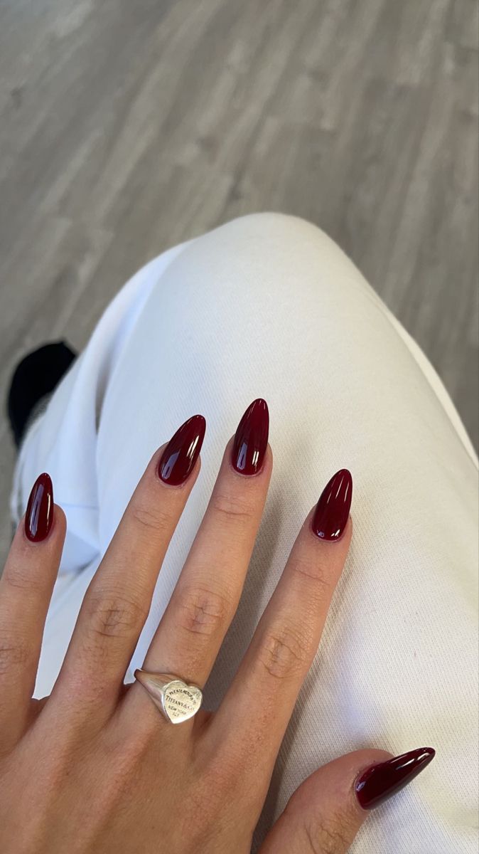 Dark Burgundy Almond Nails, Dark Maroon Almond Nails, Long November Nails, Dark Aethstetic Nails, Fem Fatale Nails, Nails That Go With Burgundy Dress, Wine Red Oval Nails, Nail Inspiration Fall 2024, Vampire Blood Nails