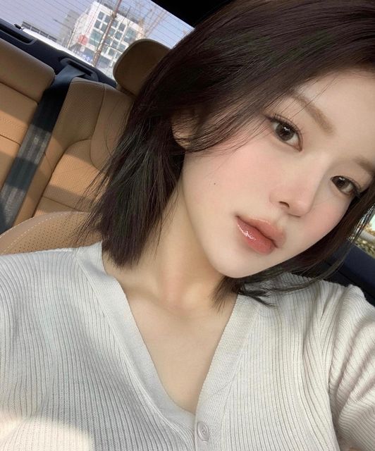 @rekn0t on Instagram Makeup Look Natural Simple, Soft Makeup Look Natural, Russian Makeup, Soft Makeup Look, Makeup Layout, Korean Natural Makeup, Pure Makeup, Makeup Korean, Homemade Makeup