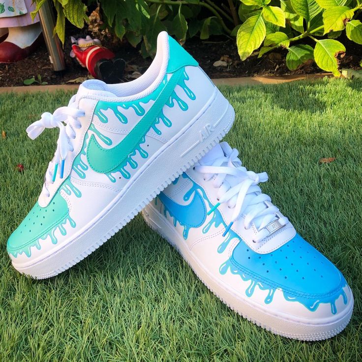 Drip Hand, Shoes For School, Nike Shoes Air Force, Air Force 1s, Custom Air Force 1, Baskets Nike, Outdoors Inside, Hand Painted Shoes, Drip Painting