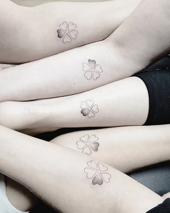 Matching Family Tattoos, Group Tattoos, Matching Bff Tattoos, Cousin Tattoos, Interior Creative, Sister Tattoo Designs, Matching Friend Tattoos, Matching Sister Tattoos, Sibling Tattoos