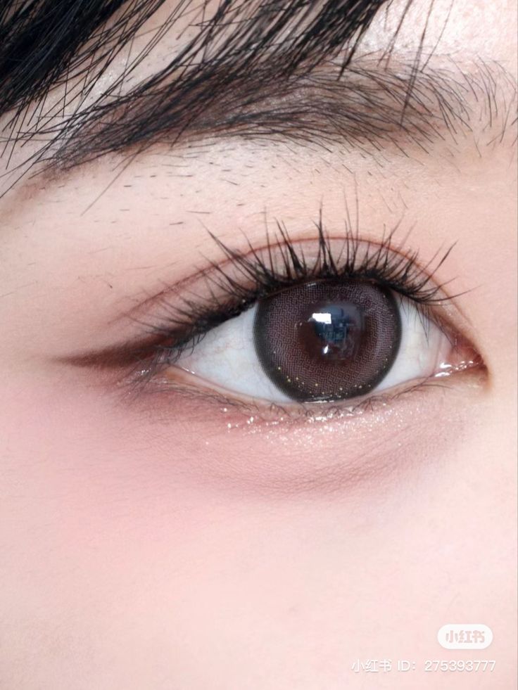 Eye Makeup For Chinese Eyes, No Eyelid Space Makeup, Soft Hooded Eye Makeup, Chinese Eyes Makeup, Douyin Makeup Eyeliner, Downturned Eyeliner Tutorial, Double Eyelids Korean, Eyeliner For Small Hooded Eyes, Hooded Asian Eye Makeup