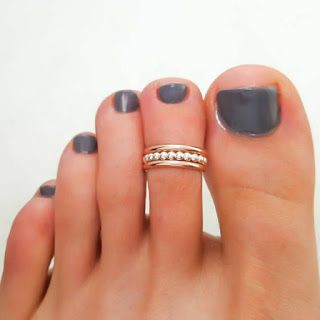 Fancy toe rings Platinum Diamond Wedding Ring, Toe Ring Designs, Gold Toe Rings, Sterling Silver Toe Rings, Cute Toe Nails, Silver Toe Rings, Cute Toes, Platinum Diamond Rings, Toe Nail Art