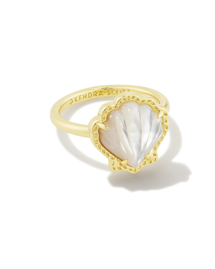 Brynne Gold Shell Band Ring in Blush Mother-of-Pearl | Kendra Scott Gold James Avery Rings, Cute Aesthetic Rings, Big Gemstone Rings, Kendra Scott Rings, Jewelry Inspo Gold, Kendra Scott Ring, Aesthetic Ring, Short Pendant Necklace, Coastal Jewelry