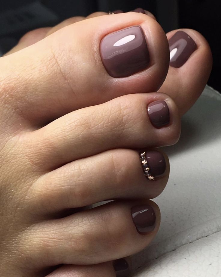 Toenail Ideas, Fall Toe Nails, Fall Pedicure, Pedicure Ideas, Pedicure Colors, Gel Toe Nails, Toe Nail Color, Pretty Toe Nails, Nail Color Trends