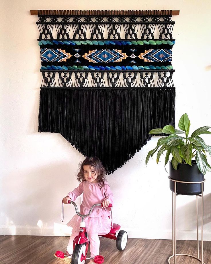 Lucy Lanuza / Macrame Elegance on Instagram: “Too much cuteness here. If you know me- you know I’m crazy about my grandkids. And when I get the chance, I use them to show size…” Macrame Projects Ideas, Easy Macrame Wall Hanging, Black Macrame Wall Hanging, Contemporary Tapestries, Wall Hanging Ideas, Macrame Wall Hanger, Wall Decoration Ideas, Weaving Wall Hanging, Hanging Ideas