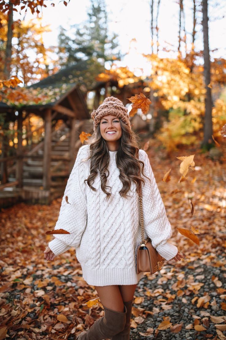 How cozy and cute is this sweater dress from H&M?!?! Cute Thanksgiving Outfits, Fall Evening, Estilo Indie, Sweater Dress Outfit, Cable Knit Sweater Dress, Fall Photoshoot, Ținută Casual, Modieuze Outfits, Thanksgiving Outfit