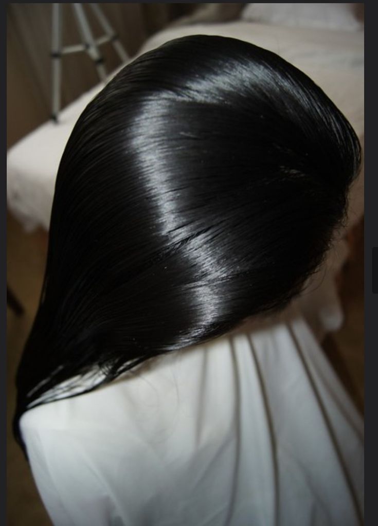 Black Hair Makeup, Long Shiny Hair, Long Silky Hair, Hair Silky, Haircut Pictures, Long Hair Pictures, Hairdos For Short Hair, Slick Hairstyles, Sleek Hairstyles