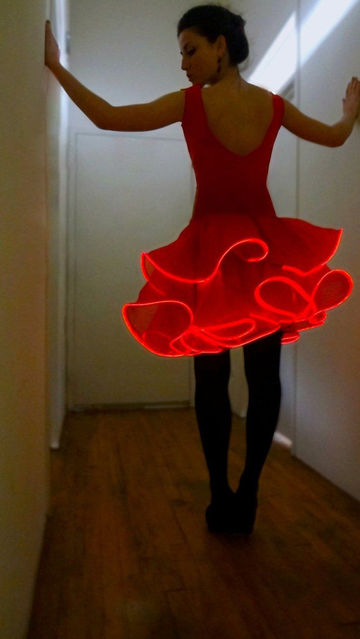 Pin for Later: 8 LED Costume Ideas That'll Light Up Halloween Electric Flamenco Dancer You could be a futuristic emoji. Led Costume, Led Dress, Grunge Look, Wearable Tech, Stage Performance, Festival Looks, Cosplay Dress, Wearable Technology, Costume Design