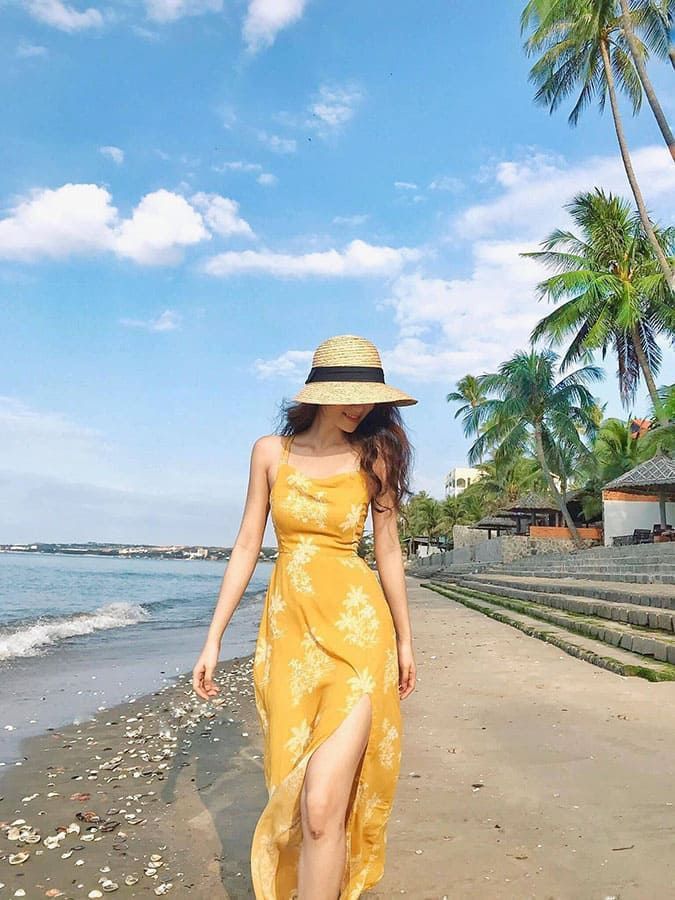 Korean Beach Dress, Korean Beach Outfit Dress, Beach Korean Outfit, Goa Outfits Women Ideas, Korean Summer Outfits Beach, Goa Outfits Beach, Goa Outfits Women, Korean Beach Outfit, Goa Outfits