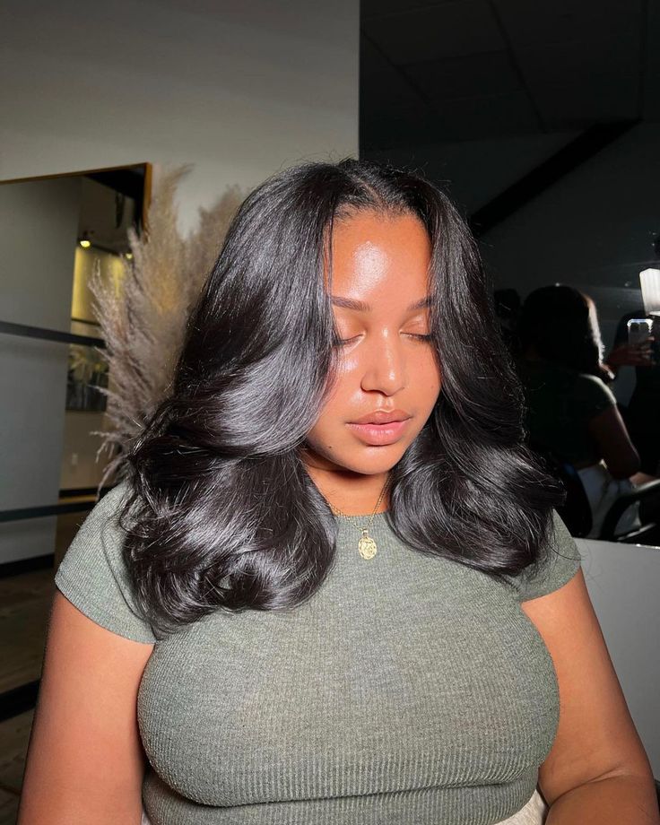 Layers On Short Hair Black Women, Long Curled Hair Black Women, Lob Hair Cuts For Women, Layered Bob Sew In, Curls With Bangs Black Women, Short Layered Hairstyles Shoulder, Long Bob On Black Women, Bangs Black Women Hairstyles, Curled Long Bob