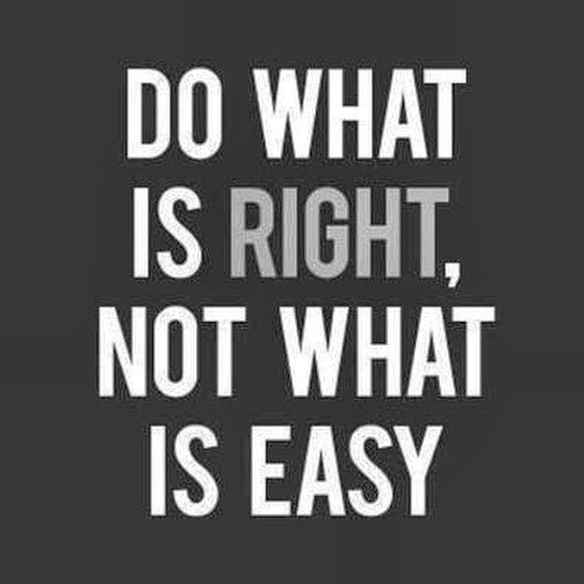 Doing the right thing isn't always easy and what is easy isn't always right. You have to take a stand Teacher Painting, Dbt Therapy, Heart Breaks, Nice Images, Fina Ord, Positive Mood, Positive Living, Inspirational Messages, Do What Is Right