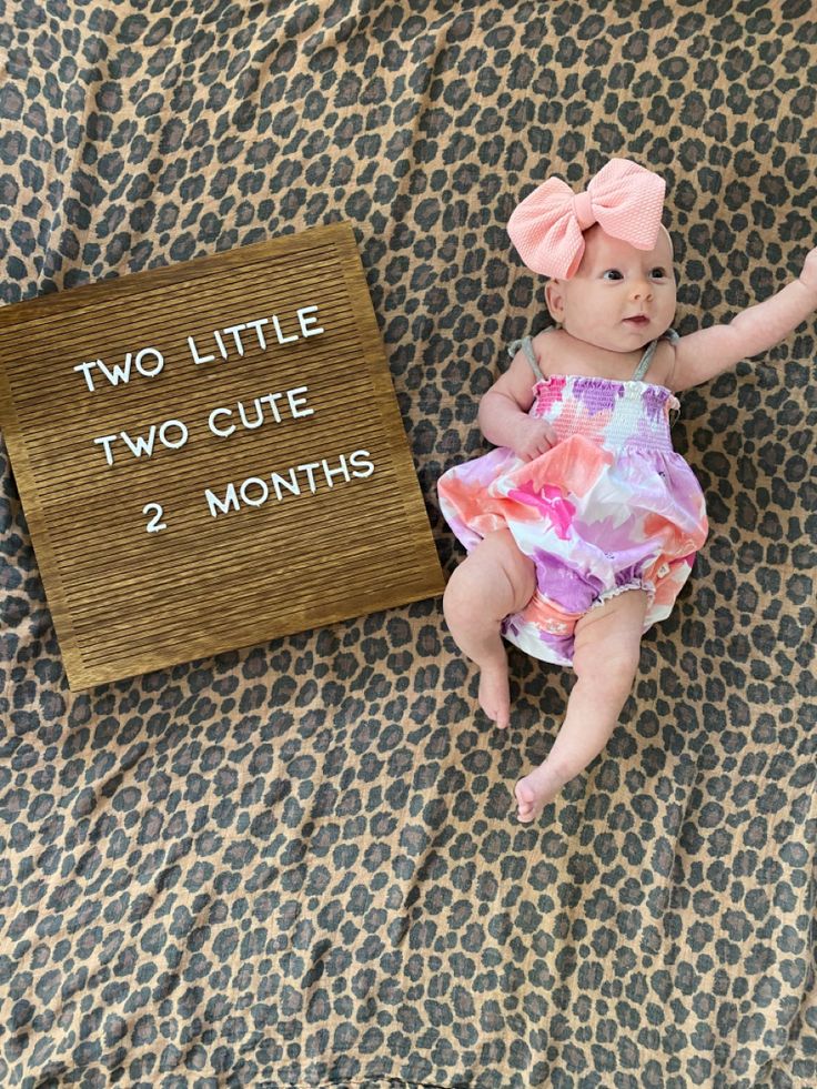 2 Months Photoshoot Picture Ideas, January 2 Month Baby Pictures, 1 Month Old Pictures, 2 Month Baby Captions, 1 Month Baby Captions, 3 Month Picture Ideas, 2 Month Old Picture Ideas, Baby Girl Monthly Milestone Ideas, Baby Girl Milestone Ideas