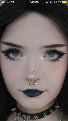 Simple Punk Eyeliner, Nose Piercing And Makeup, Cute Alt Eyeliner, Clown Makeup Drawing Reference, Heavy Eyeliner Makeup Grunge, When They Have Pretty Eyes, Goth Cowgirl Makeup, Goth Anime Makeup, Alt Birthday Makeup