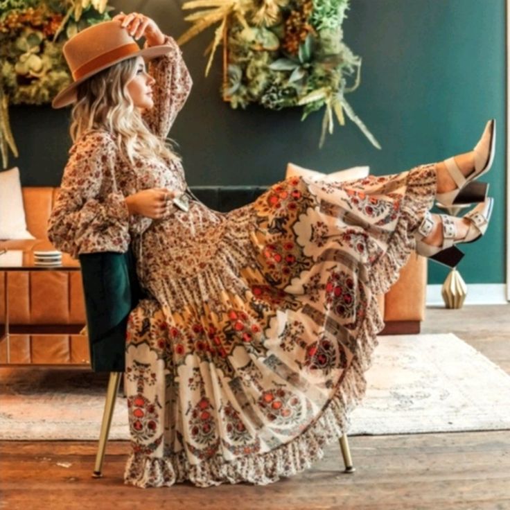 Reposhing This Item I Purchased From @Thebohorocker. Loved It, But Ready To Rotate For Something New. Questions? Leave A Comment Below! Free People Spring, Hunter Premo, Feeling Groovy, Free People Maxi, Looks Country, Estilo Country, Border Print, Boho Maxi, Boho Maxi Dress