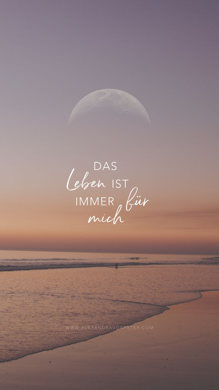 the moon is setting over the ocean with an inspirational quote above it that reads,'des leben ist immer fair much '