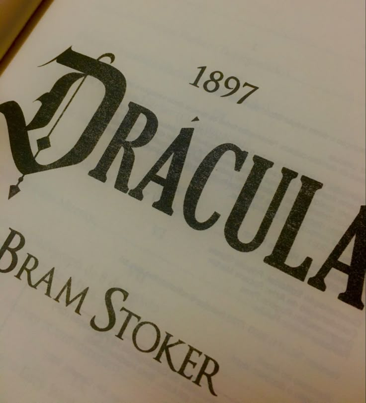 Dracula bram stoker, gothic literature, books, dark academia, gothic, bram stoker, books aesthetic, aeshetic Dracula Bram Stoker Aesthetic, Bram Stoker's Dracula Aesthetic, Count Dracula Aesthetic, Bram Stokers Dracula Aesthetic, Dracula Book Aesthetic, Dark Literature Aesthetic, Dracula Moodboard, Gothic Literature Aesthetic, Vampires Aesthetic