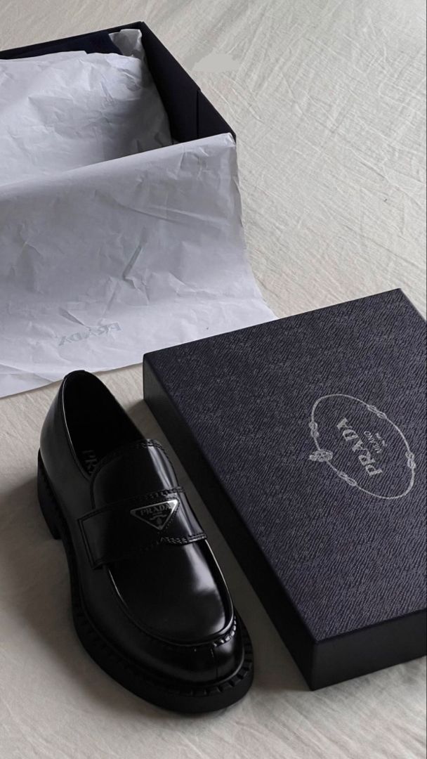 Prada Aesthetic Men, Prada Loafers Men, Shoes For Men Stylish, Casual Sneakers For Men, Loafers Men Outfit, Prada Mens, Gents Shoes, Prada Loafers, Loafers For Men