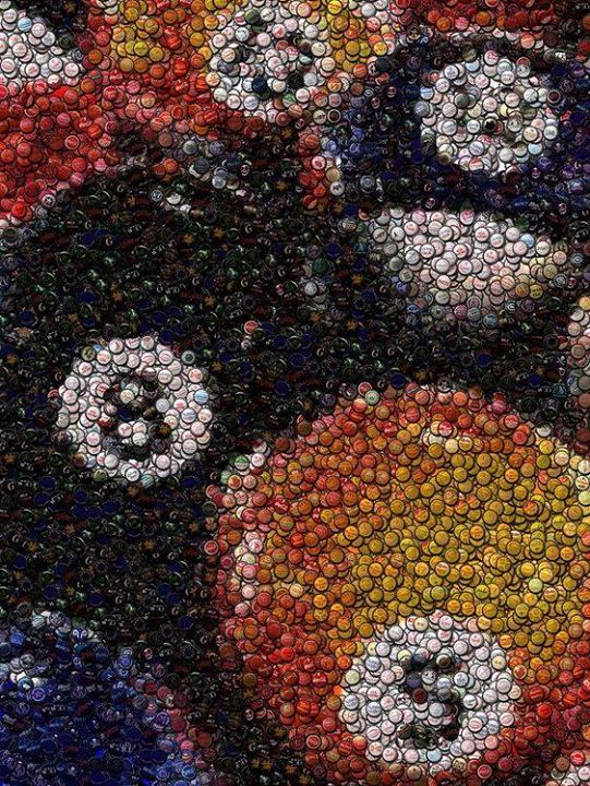 a bunch of bottle caps are arranged in the shape of an animal's head