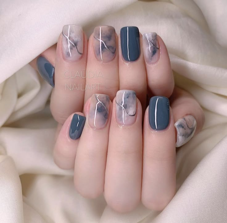 Manicure Round Nails, Gel Polish Nail Designs, Minimal Nails Art, Fake Nails Designs, Bridal Nail Art, Hello Nails, Gel Nail Art Designs, Nail Techniques, Art Designs Ideas