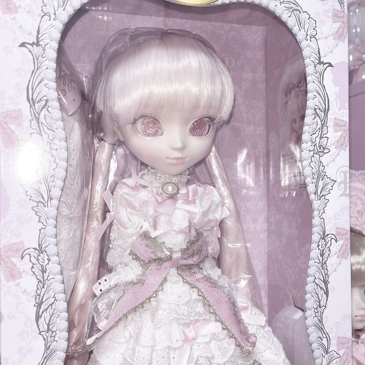 pullip doll, pullip, doll, dollie, dolly, hime, hime gyaru, kawaii, cute, pink, glitter, hello kitty, my melody, sanrio, charmmy kitty, pearl, bows, bow, lacy, frilly, lace, frills, ribbon Pulip Doll, Trinket Display, Doll Closet, Hime Gyaru, Pullip Dolls, Colour Combos, So Me, Dream Doll, Smart Doll