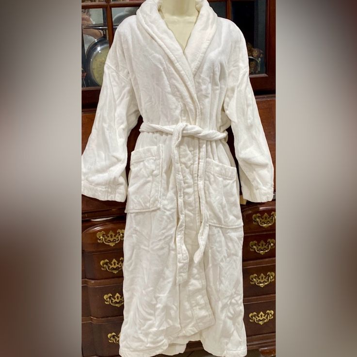 Frette Bathroom Shower Robe Bathrobe Purchased Washed Never Worn Preowned Clean Size S/M Measurements 47” Shoulder Down To Hem 26” Armpit To The Other Has A Belt Pockets All Photos Are Part Of The Description Fast Shipping White Bathrobe, Sleepwear Robe, Bathroom Shower, Women's Intimates, Product Description, Shower, Women Shopping, White, Color