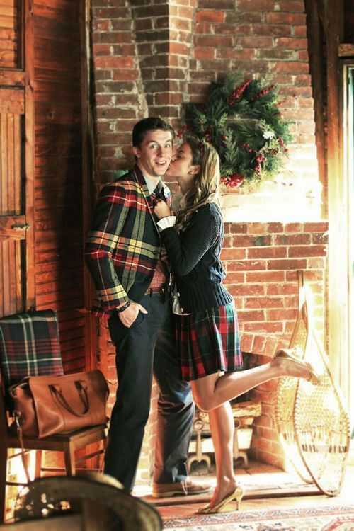 Southern Christmas, Classy Girls Wear Pearls, Fall Family Photo Outfits, Style College, Preppy Christmas, Ivy League Style, Tartan Christmas, Preppy Fashion, Preppy Lifestyle