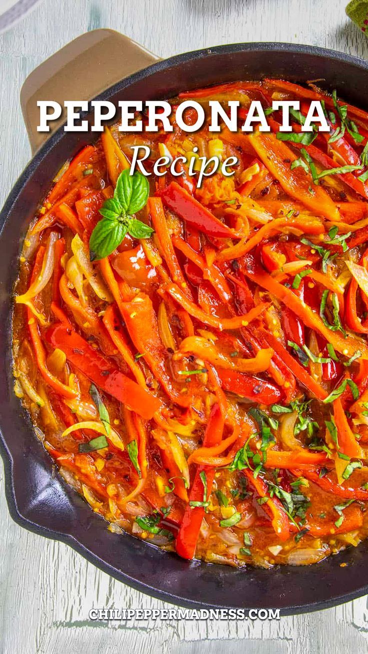 Peperonata served in a skillet looking amazing. Italian Recipes Vegetables, Mexican Peppers And Onions, Essen, Italian Sausage Peppers Onions Tomatoes, Roasted Peppers Italian Style, Tri Color Bell Pepper Recipes, What To Make With Red Peppers, Snacking Peppers Recipe, Long Red Pepper Recipes