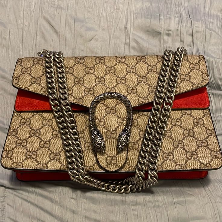 Gucci Purses, Red Gucci Bag Outfit, Gucci Dyonisus, Gucci Dyonisus Bag, Red Gucci Bag, Gucci Bag Outfit, Gucci Print, Handbag Collection, Medium Bag