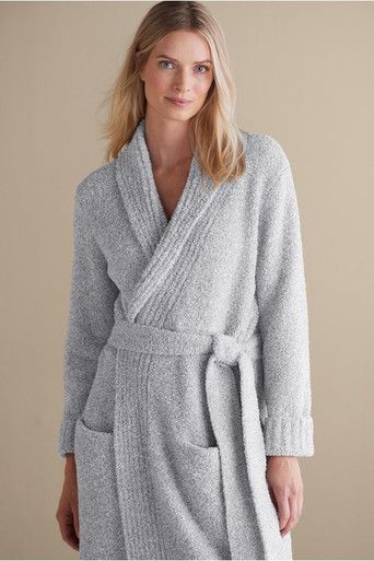 Once you slip on this supremely plush robe, you'll never want to get dressed. It's so cozy and inviting, truly the softest we've ever created. Evoking the feel of a luxurious spa day at home, it's also one of the season's best gifts. Pockets, self-belt. Winter Robes Women, Winter Robes, Plush Robe, Bath Robes For Women, Luxurious Spa, Tunic Leggings, Eyewear Shop, Spa Day At Home, Suede Fashion