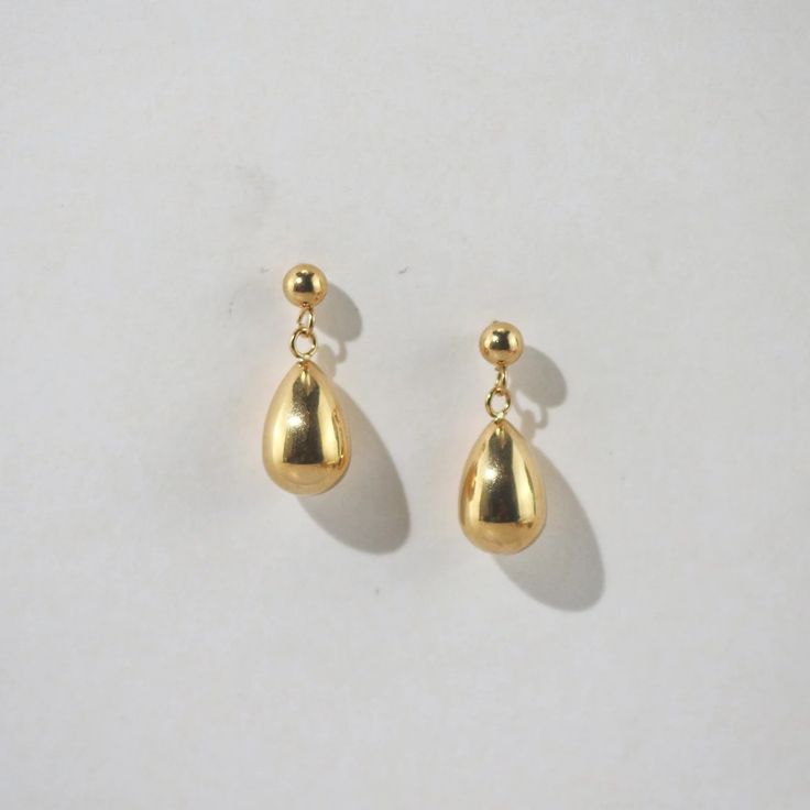 Gold Teardrop Dangle Earrings - Meideya Jewelry 18k Gold Plated Jewelry, Gold Earrings Classy, Everyday Gold Earrings, The Bling Ring, Face Piercings, Clothing Aesthetic, Nice Jewelry, Gold Dangle Earrings, Teardrop Dangle Earrings