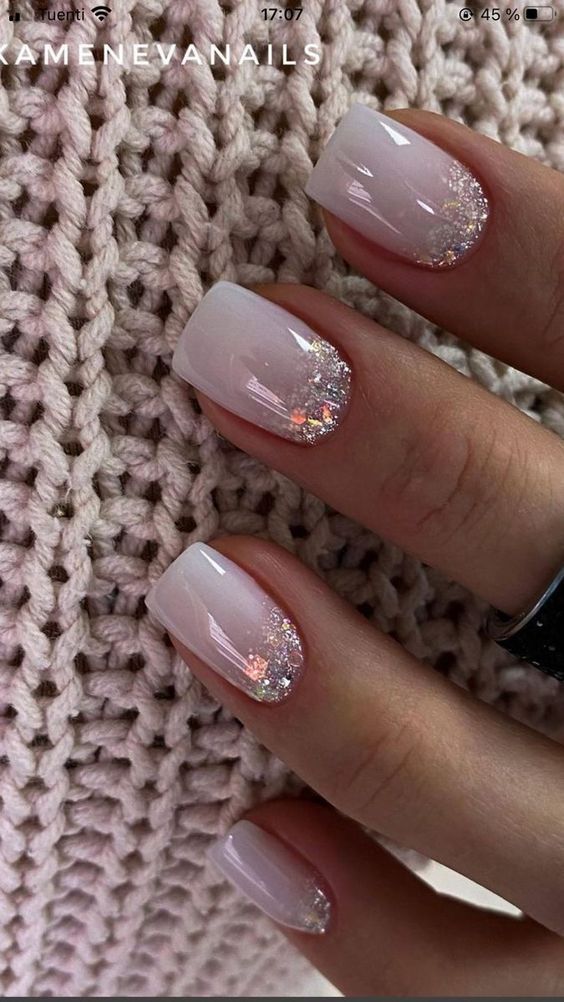 Gel Manicure For Wedding, Pale Pink Wedding Nails For Bride, Bridal Nails Medium Length, Bride Nail Designs White, Trendy Neutral Nails With Sparkle, Bride's Nails Design, Sns Full Set Nails, Mail Glitter Design, Simple Glam Nails Short