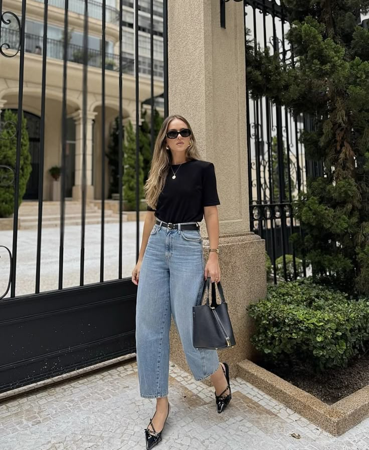 Cropped Jeans Outfit, Wide Leg Outfit, Wide Leg Jeans Outfit, Mode Turban, Outfit Inspo Casual, Summer Work Outfits, Elegante Casual, Wardrobe Outfits, Classy Work Outfits