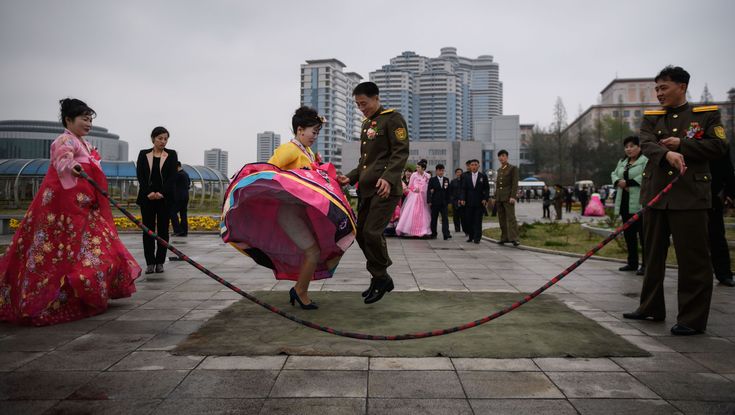 Life in North Korea: What you are allowed to see Life In North Korea, Army Day, Picture Editor, France Photos, Groom Poses, Holy Week, Military Men, North Korea, Top Photo