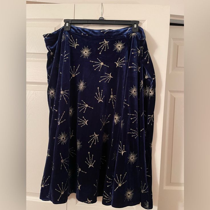 Brand New With Tags Modcloth Skirt . Navy Blue Velvet With Gold Glittery Motifs. Size 26, Elastic Waistband Flower Midi Skirt, Blue Velvet Skirt, Bird Skirt, Ruffle Wrap Skirt, Belted Midi Skirt, Halloween Skirt, Metallic Pleated Skirt, Tiered Midi Skirt, Navy Blue Velvet